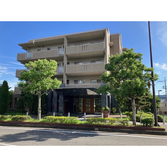 ローレルコート富雄